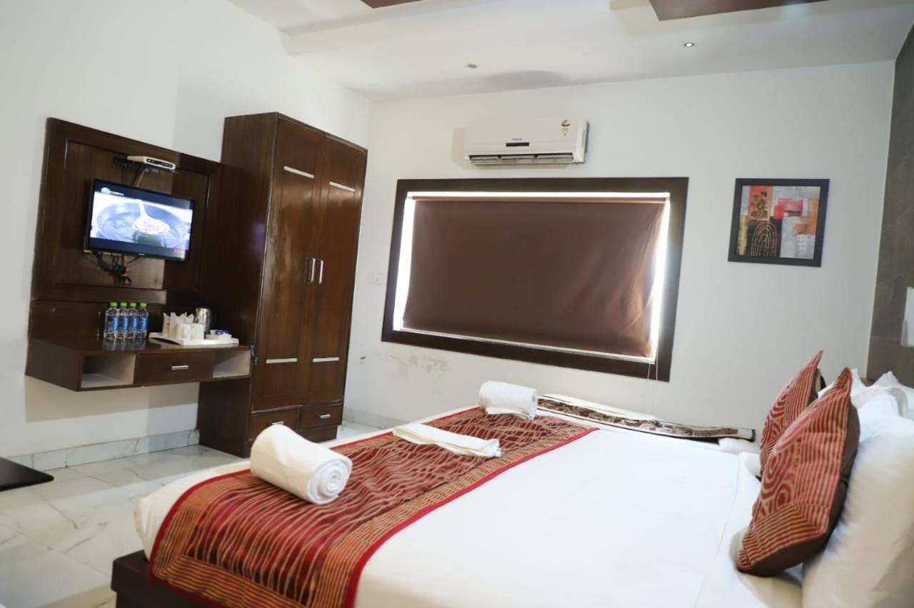 Hotel Tara Palace By Goyal Hoteliers Agra  Exterior foto